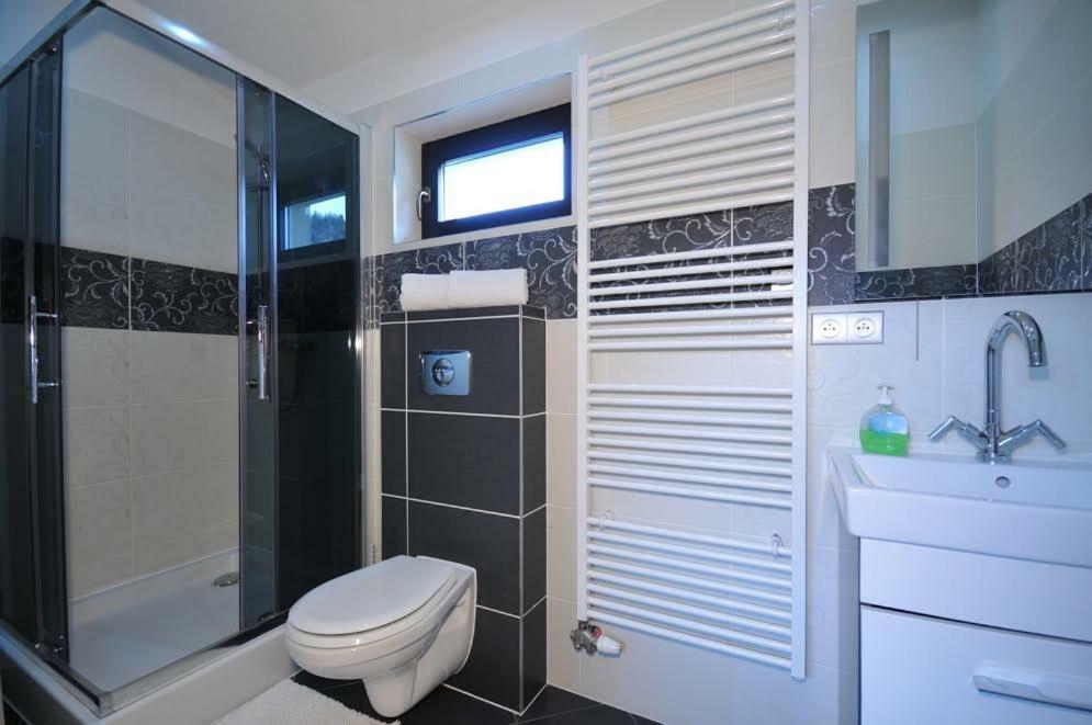 Apartmany Pod Troma Korunami Červený Kláštor Extérieur photo